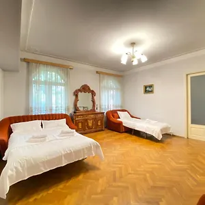 davits-apartment-21.alltbilisihotels.com/