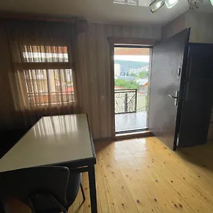 isolated-second-floor-for-rent-with-separate-kitchen.alltbilisihotels.com/